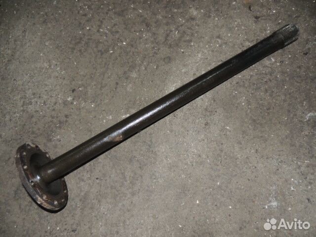 Полуось левая короткие шлицы Iveco - 21743