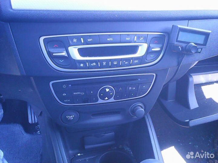 Штатная магнитола Рено Меган III