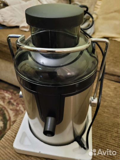 Соковыжималка новая