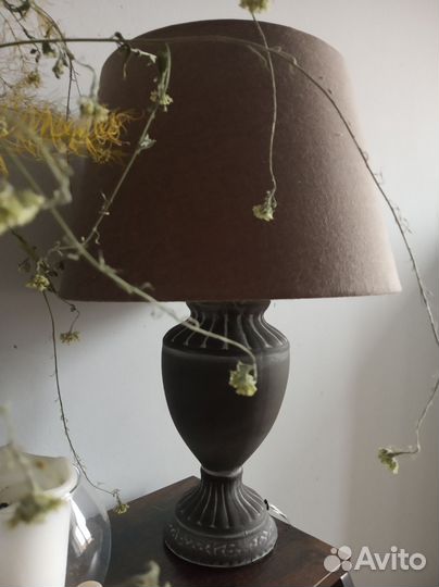 Лампа настольная
