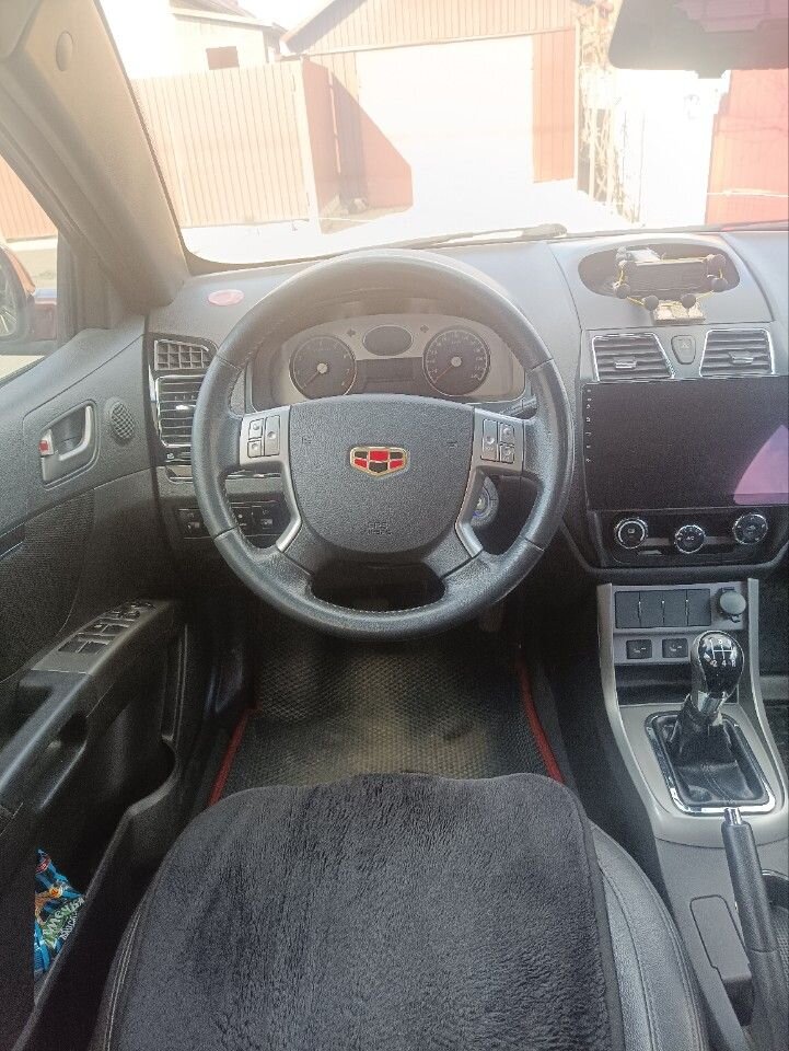 Geely Emgrand EC7: фото владельца