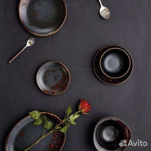Набор тарелок черные фарфоровые Petye Amazon