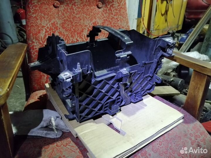 Площадка аккумулятора Megane 3, меган 3