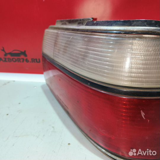 Фонарь задний правый Toyota Corolla e90