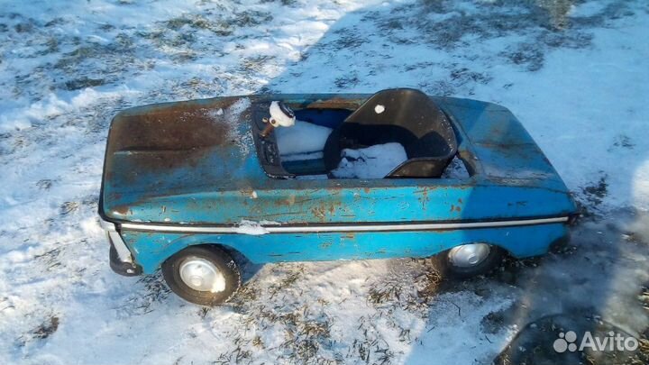 Педальный москвич