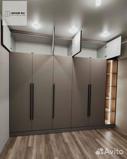 Шкаф распашной с фрезеровкой