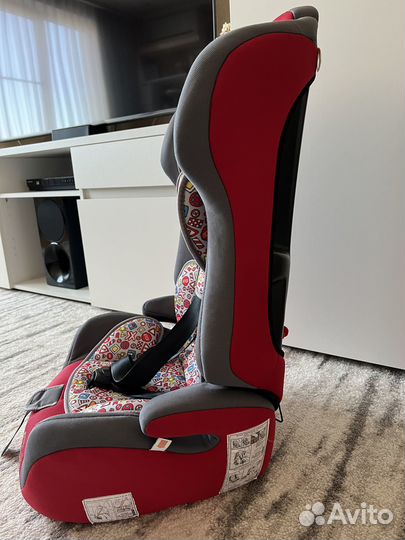 Автомобильное кресло