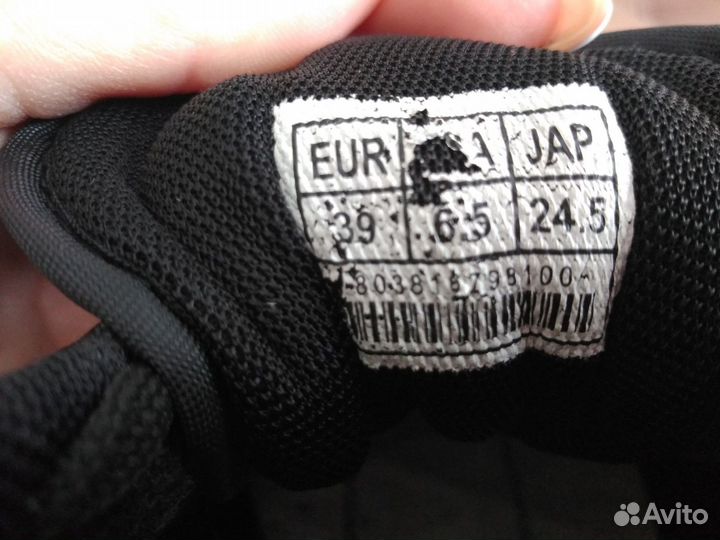 Кроссовки подростковые