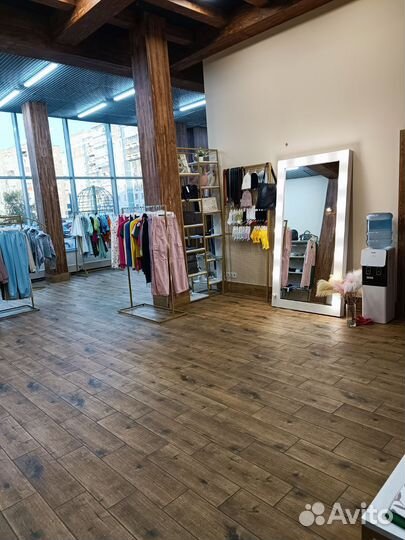 Продам готовый бизнес магазин одежды