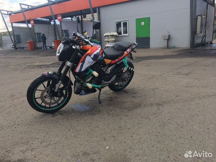 KTM duke 125