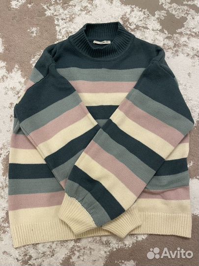 Свитер женский р-р 48-50