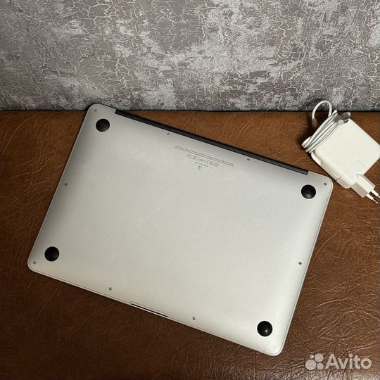 Apple MacBook Air 13 mid 2011 i5 4гб 250гб