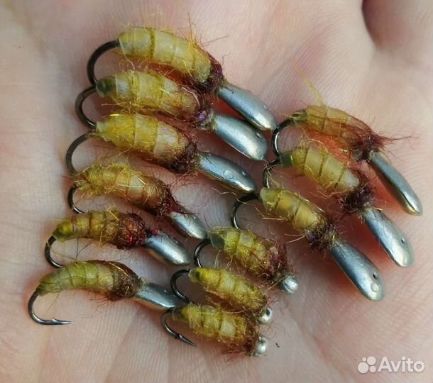 Муха ручейник