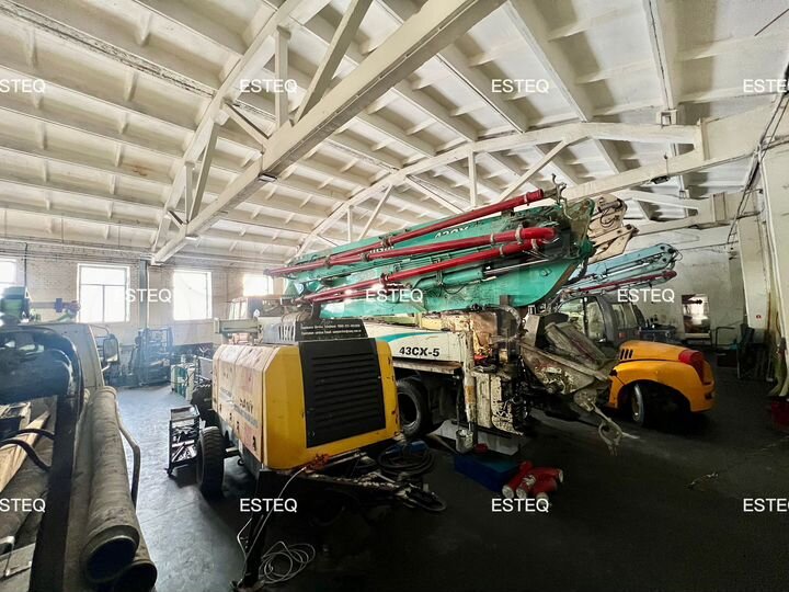 Складкой гаражный комплекс, 1700 м²