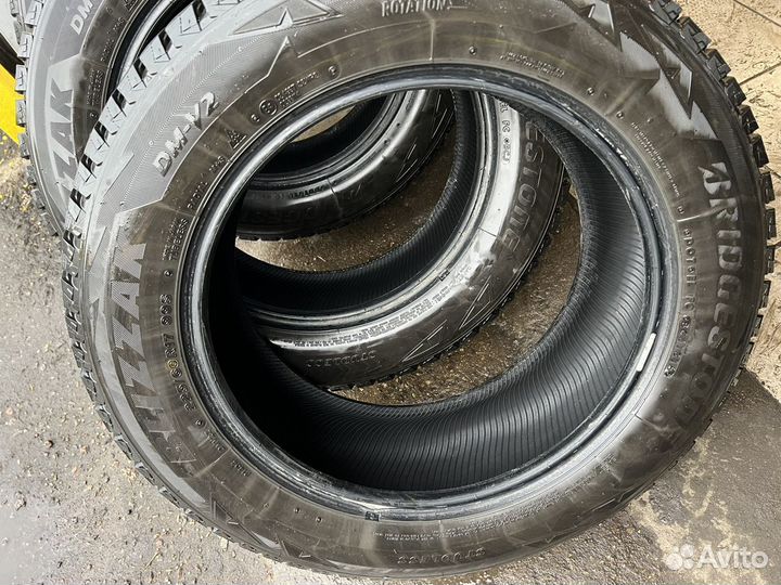 Bridgestone Blizzak DM-V2 225/60 R17