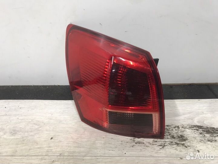 Фонарь левый Nissan Qashqai J10