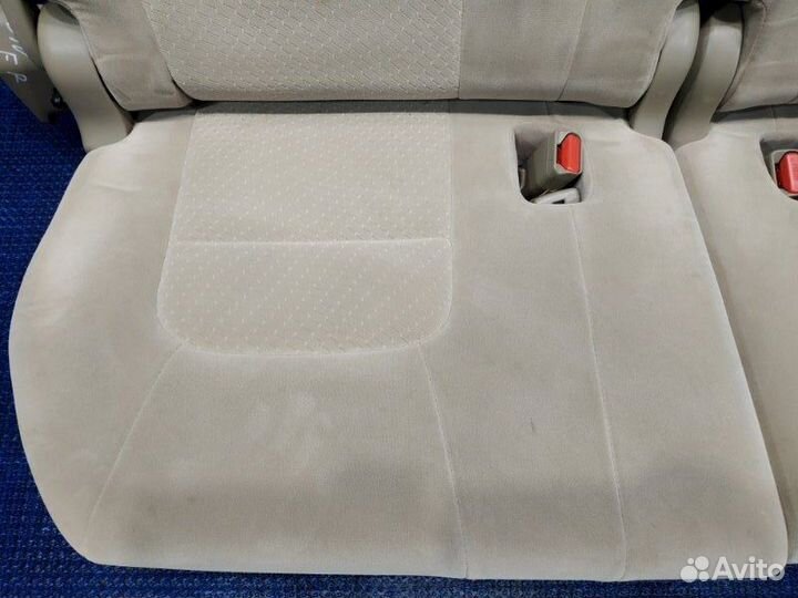 Сиденья Toyota Land Cruiser UZJ200 2UZ-FE 2008