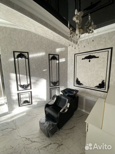 Рабочее место парикмахера можно под кератин