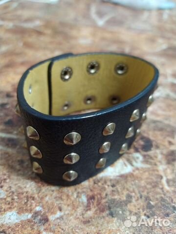 Кожаный браслет