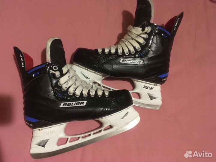 Хоккейные коньки бауэр