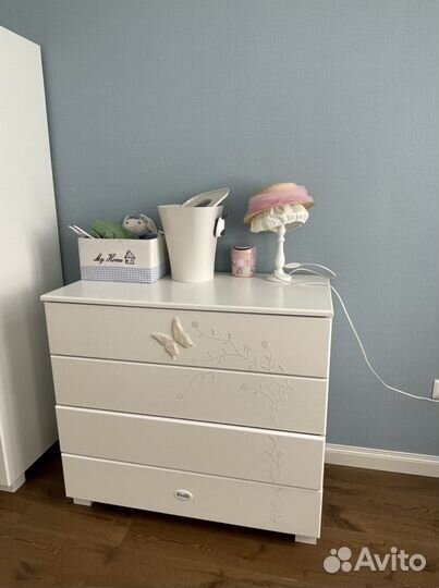 Детская мебель, кровать, шкаф, комод feretti