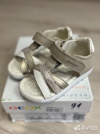 Сандалии для девочки Geox 22 размера