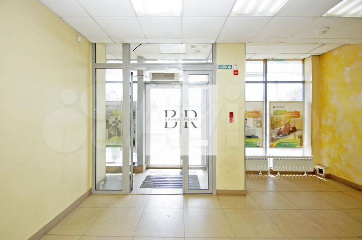 Общепит Клиника Аптека Шоу рум 1 линия, 60.2 м²