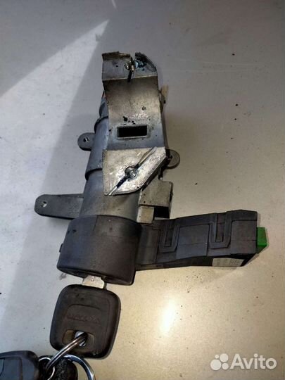 Замок зажигания Вольво S80