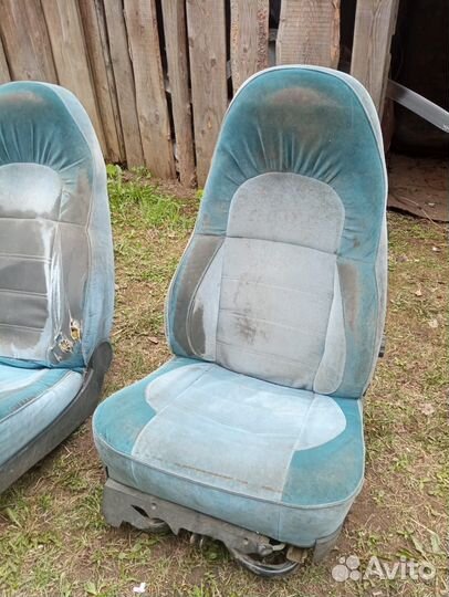 Передние сиденья Газ Волга