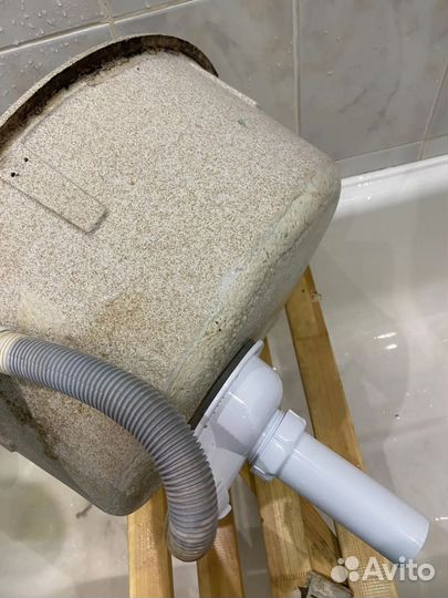 Раковина из искусственного камня