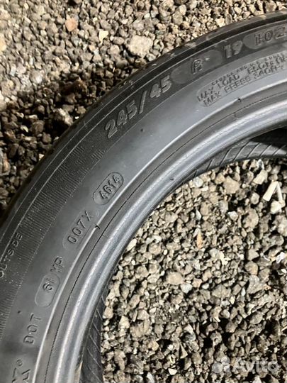 Michelin Pilot Sport 3 245/45 R19