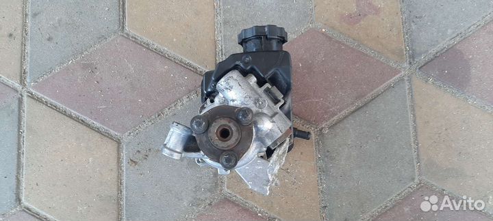 Насос гур на мерседес w220 3.2 cdi om648