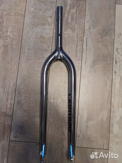 Вилка Pride street