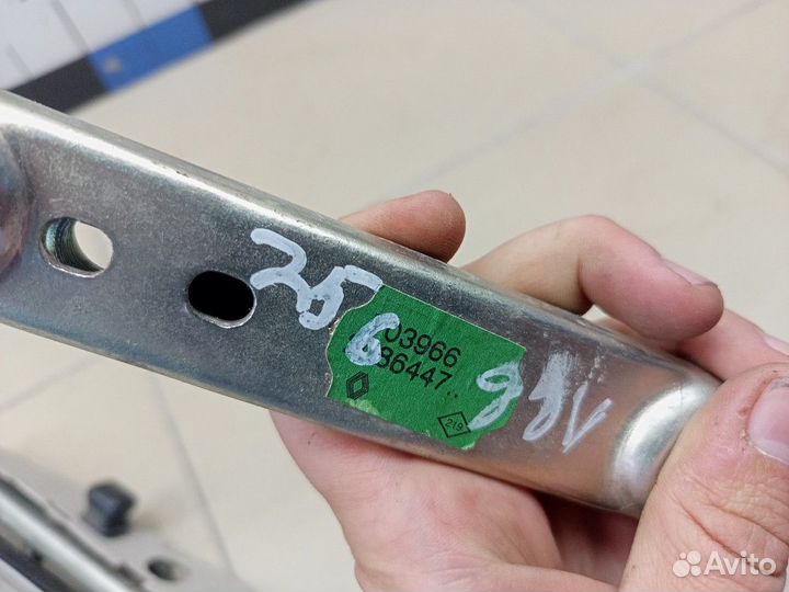 Механизм регулировки ремня безопасности Sandero 20