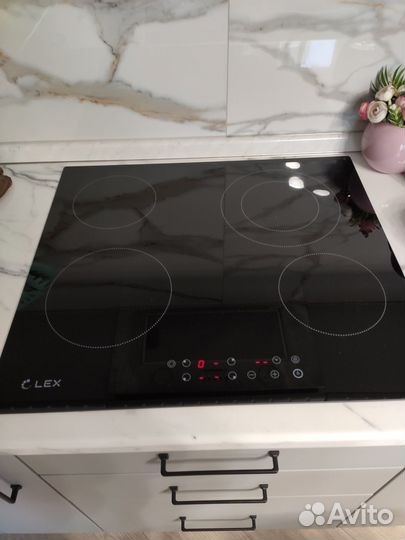 Электрическая варочная панель LEX EVH 641 BL