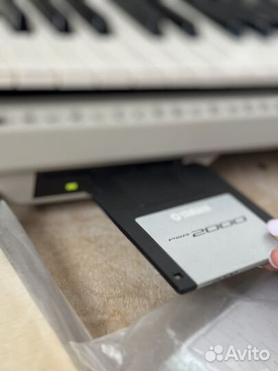 Синтезатор yamaha psr2000