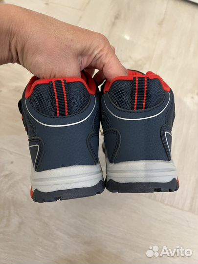 Ботинки демисезонные новые разнопарка 28 29