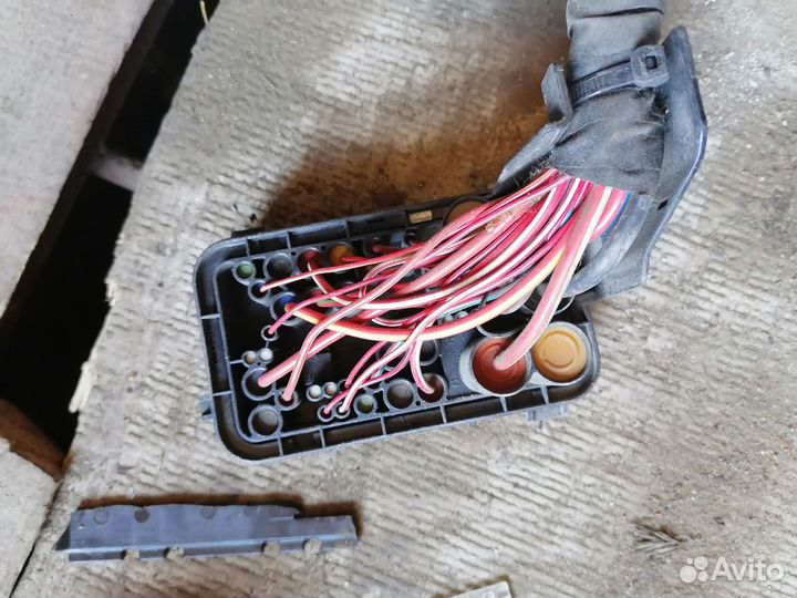 Панель предохранителей фольксваген пассат б6 2л 08