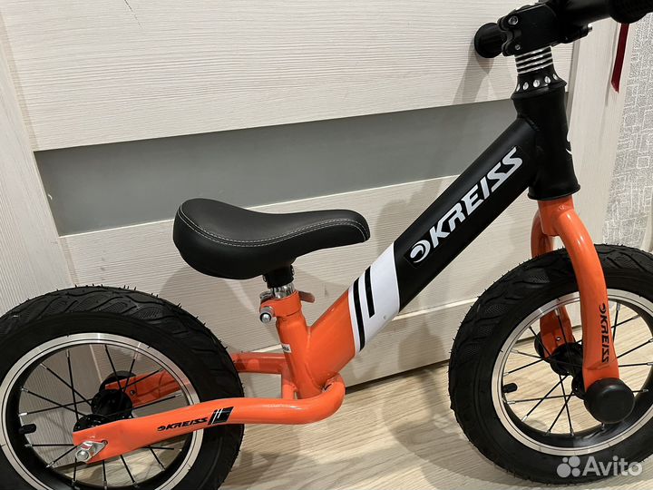 Велосипед -Беговел новый