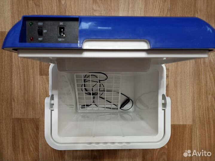 Автомобильный холодильник red element 0324, новый