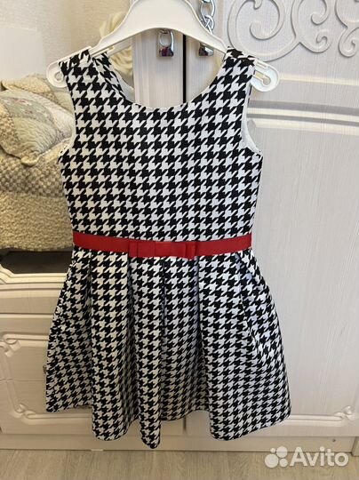 Платье праздничное для девочки 122