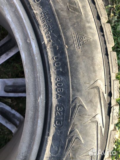 Nokian Tyres Hakkapeliitta 7 215/55 R16 97T