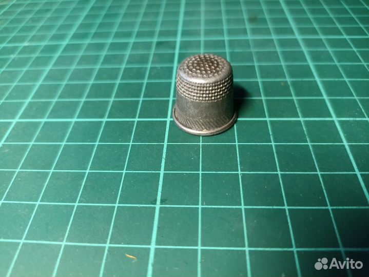 Иглы, наперсток, копирователь, поднятие петель