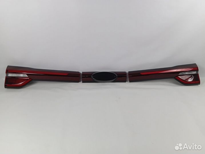 Накладка крышки багажника центральная Chery Tiggo