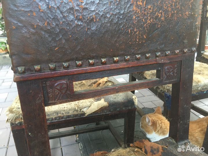 Старинный стул