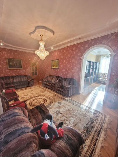 3-к. квартира, 100 м², 1/3 эт.