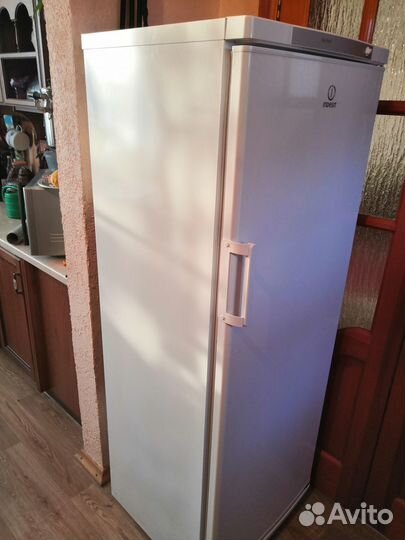 Морозильная камера indesit