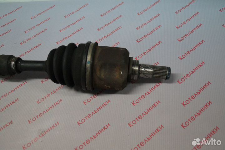 Nissan 39101-AU310 Вал приводной левый