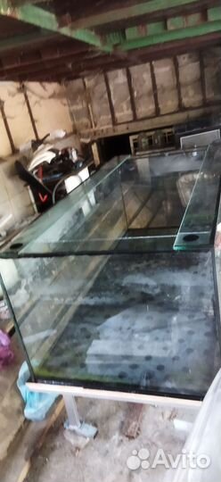 Аквариум для торговли: Живой Рыбы; Раков. 768л