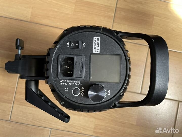 Свет для съемки Godox SL60W